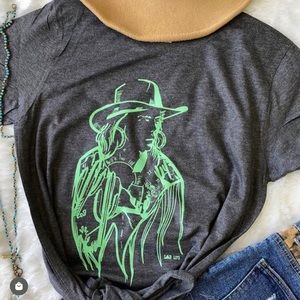 Green outline cowgirl tee